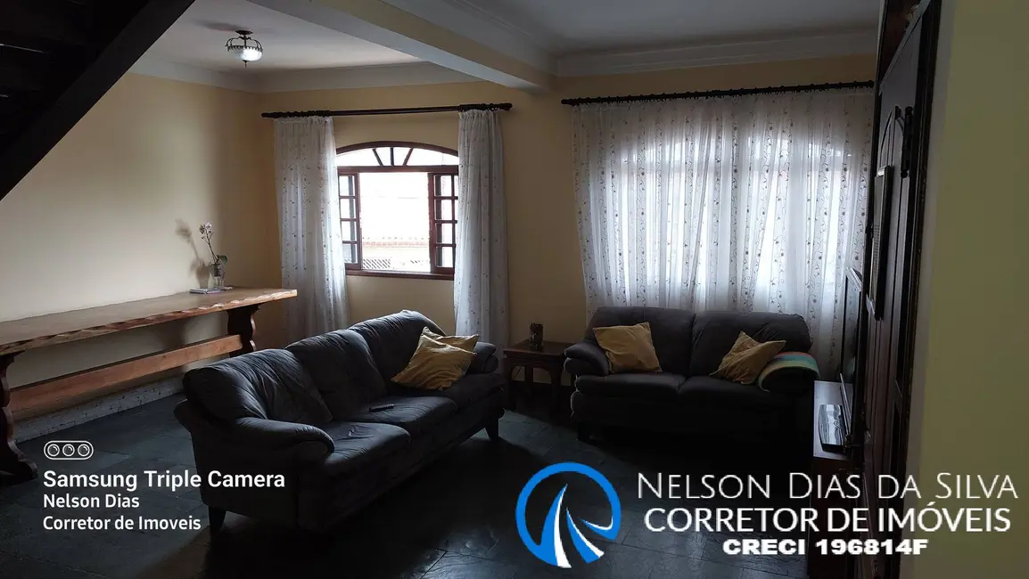 Foto 4 de Casa com 4 quartos à venda, 240m2 em Parque Assunção, Taboao Da Serra - SP