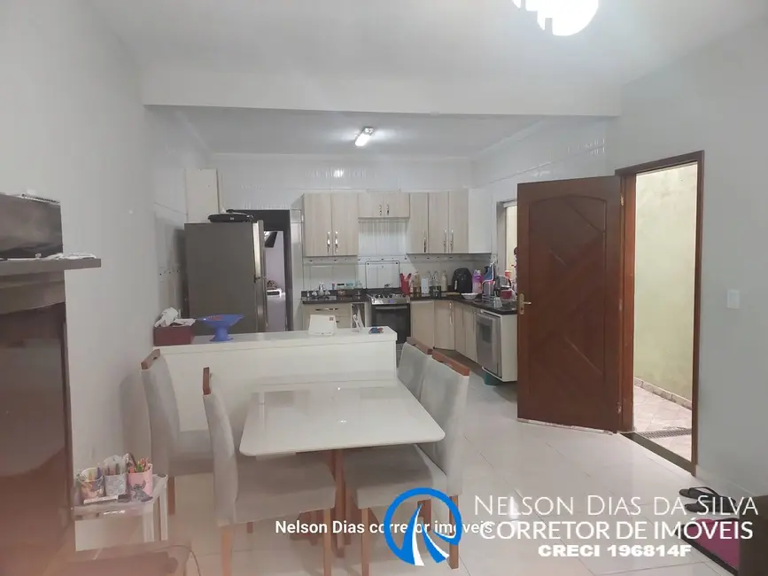 Casa com 3 quartos à venda, 190m2 em Jardim São Judas Tadeu, Taboao Da Serra - SP - imagem 2 Foto 2 de Casa com 3 quartos à venda, 190m2 em Jardim São Judas Tadeu, Taboao Da Serra - SP