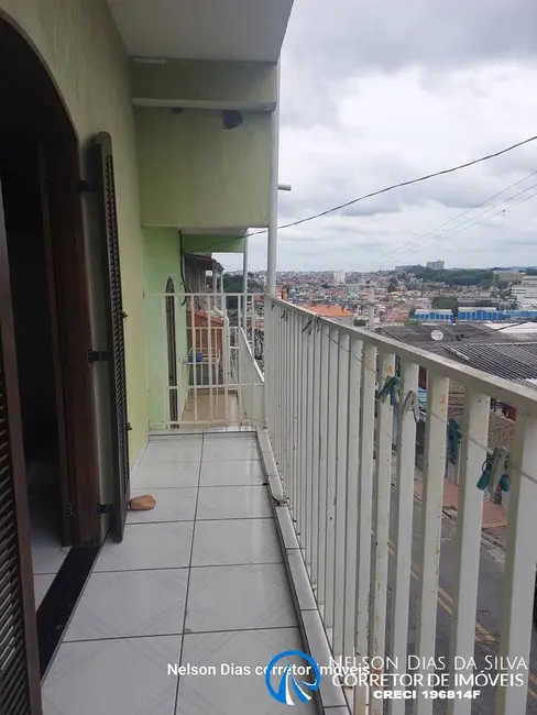 Casa com 3 quartos à venda, 190m2 em Jardim São Judas Tadeu, Taboao Da Serra - SP - imagem 3 Foto 3 de Casa com 3 quartos à venda, 190m2 em Jardim São Judas Tadeu, Taboao Da Serra - SP