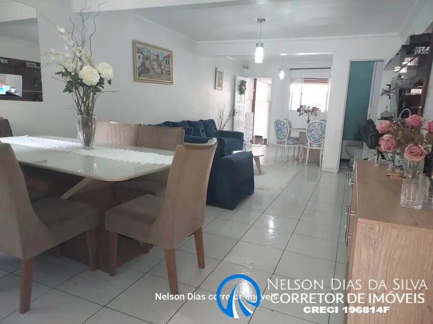 Foto 2 de Casa com 4 quartos à venda, 200m2 em Jardim Trianon, Taboao Da Serra - SP