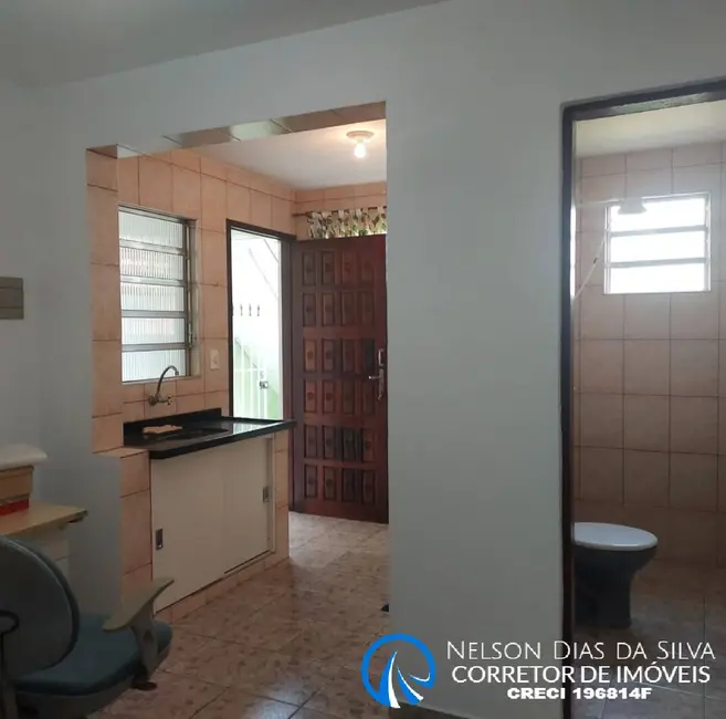 Casa com 1 quarto para alugar, 40m2 em Jardim Pinheiros, Embu Das Artes - SP - imagem 1 Foto 1 de Casa com 1 quarto para alugar, 40m2 em Jardim Pinheiros, Embu Das Artes - SP