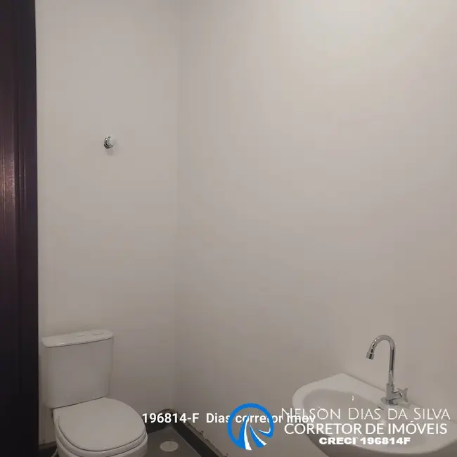 Foto 6 de Sala Comercial para alugar, 30m2 em Jardim Santa Cecília, Taboao Da Serra - SP