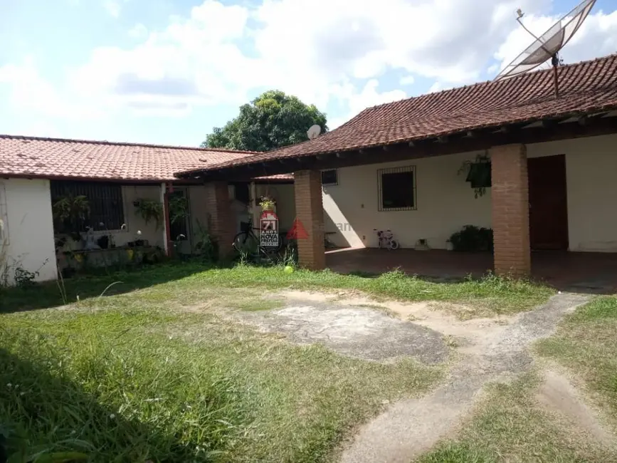 Foto 1 de Chácara com 5 quartos à venda, 280m2 em Pindamonhangaba - SP