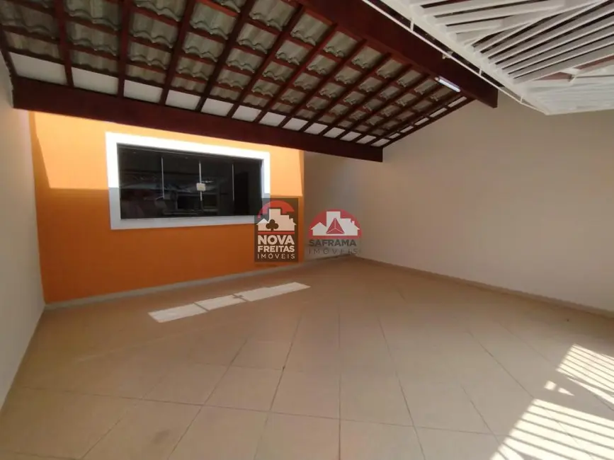 Foto 2 de Sobrado com 3 quartos para alugar, 215m2 em Pindamonhangaba - SP