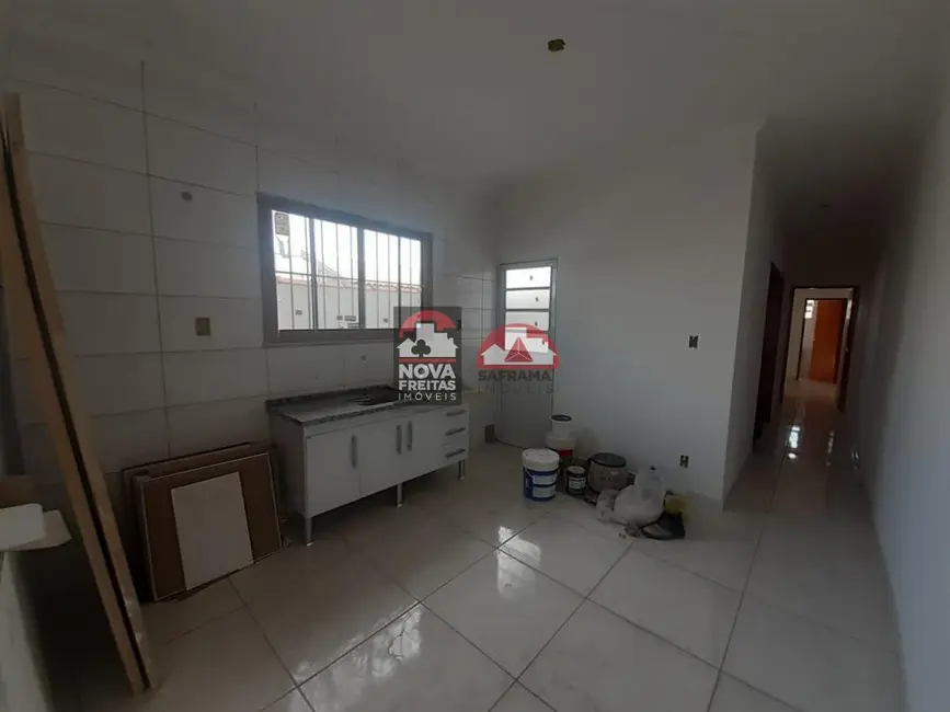 Foto 2 de Casa com 2 quartos à venda, 61m2 em Pindamonhangaba - SP