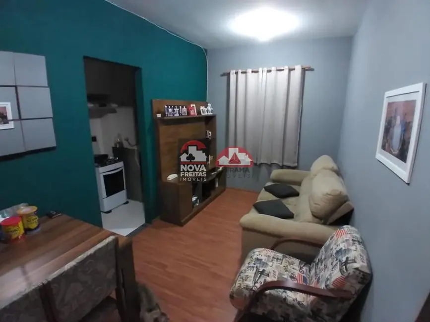 Foto 1 de Apartamento com 2 quartos à venda, 53m2 em Pindamonhangaba - SP