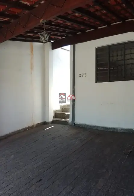 Foto 2 de Casa com 2 quartos para alugar, 112m2 em Pindamonhangaba - SP