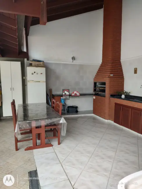 Foto 2 de Sobrado com 5 quartos à venda, 250m2 em Caraguatatuba - SP