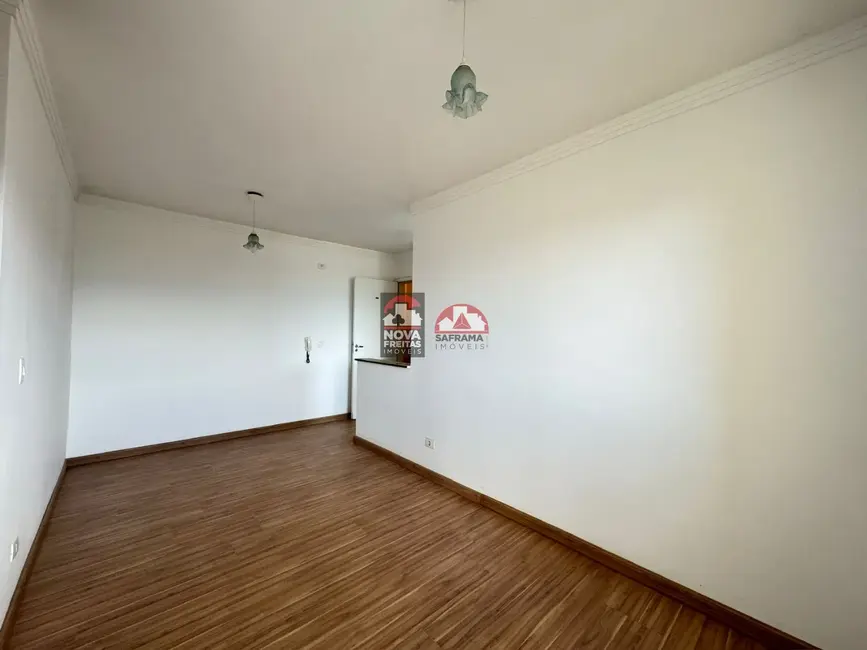 Foto 1 de Apartamento com 2 quartos para alugar, 45m2 em Pindamonhangaba - SP
