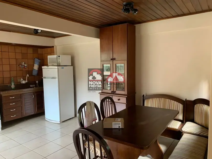 Foto 1 de Sobrado com 4 quartos à venda, 280m2 em Santo Antonio Do Pinhal - SP