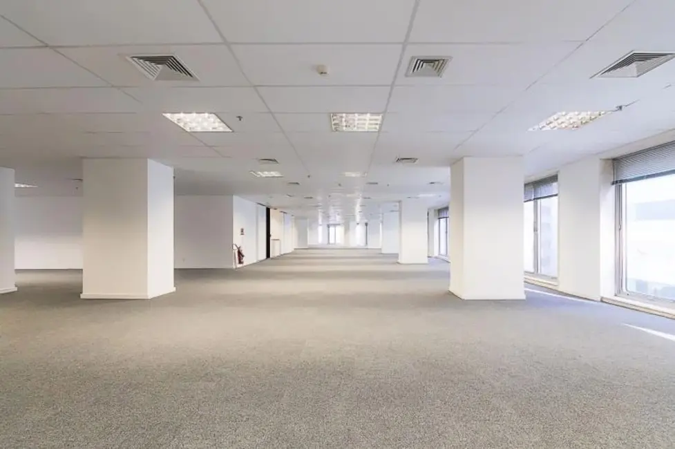 Sala Comercial à venda, 675m2 em Centro, Rio De Janeiro - RJ - imagem 6 Foto 6 de Sala Comercial à venda, 675m2 em Centro, Rio De Janeiro - RJ