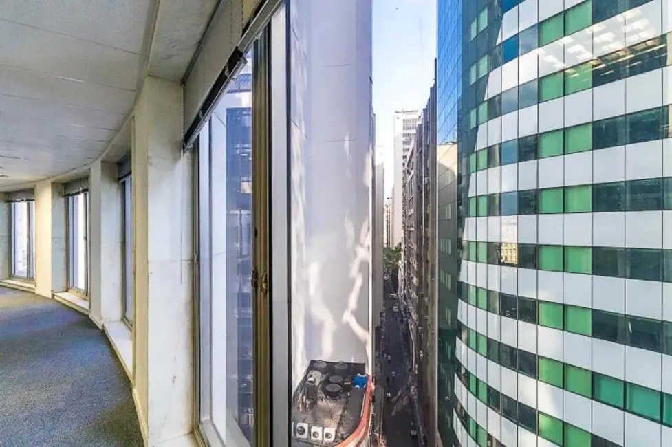 Sala Comercial à venda, 675m2 em Centro, Rio De Janeiro - RJ - imagem 8 Foto 8 de Sala Comercial à venda, 675m2 em Centro, Rio De Janeiro - RJ