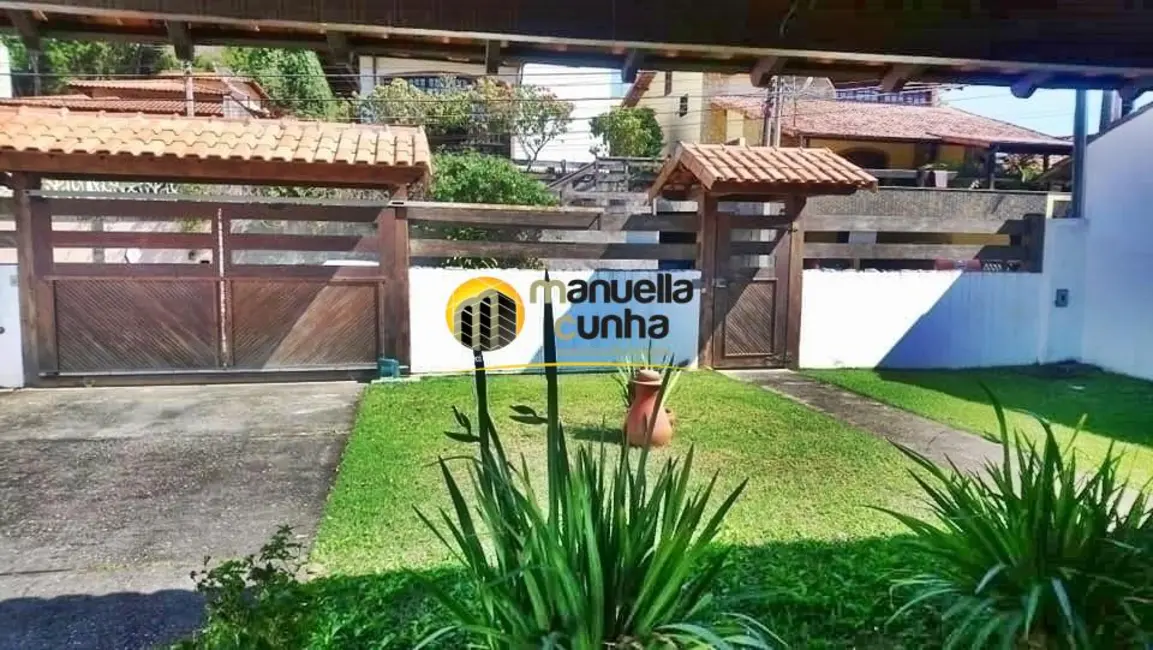 Casa com 2 quartos à venda, 418m2 em Centro, Marica - RJ - imagem 4 Foto 4 de Casa com 2 quartos à venda, 418m2 em Centro, Marica - RJ