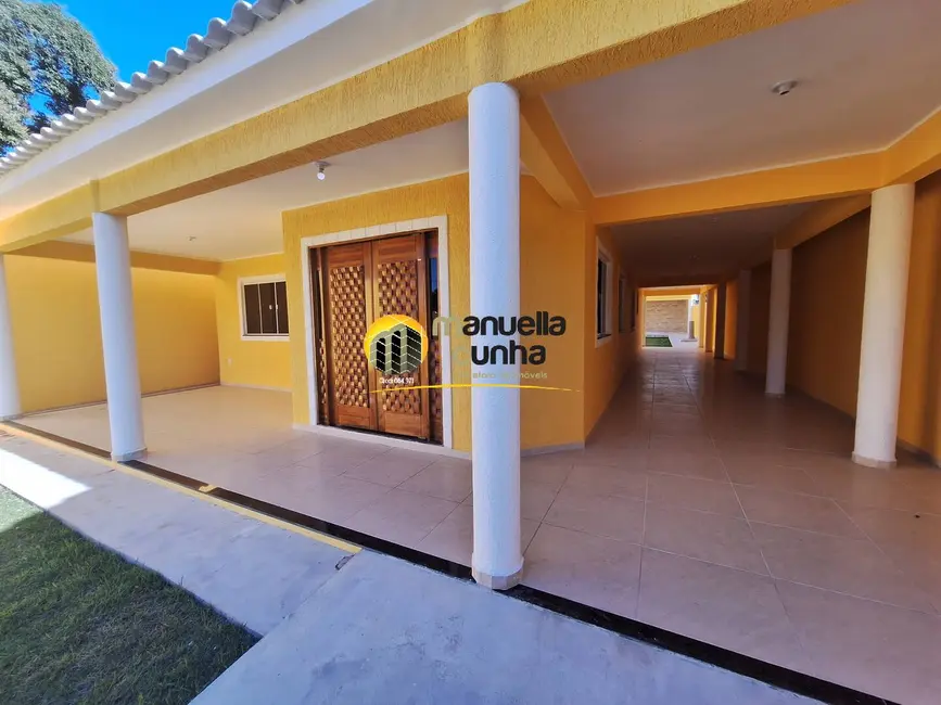 Foto 3 de Casa com 4 quartos à venda, 480m2 em Cajueiros (Itaipuaçu), Marica - RJ