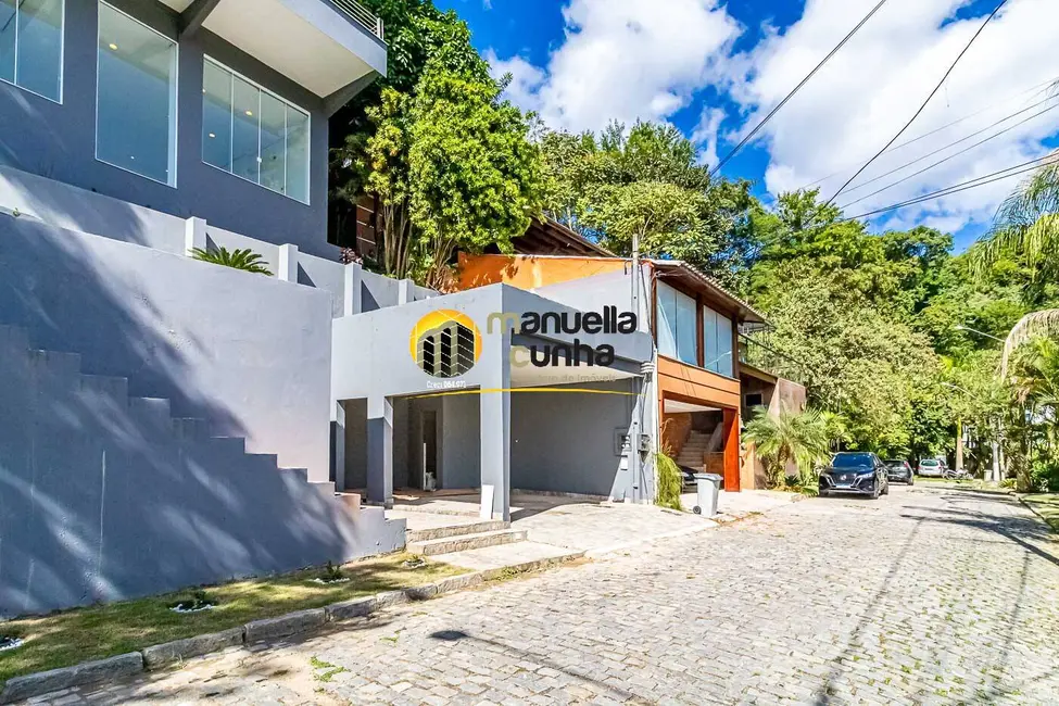 Foto 2 de Casa de Condomínio com 4 quartos à venda, 1500m2 em Vila Progresso, Niteroi - RJ