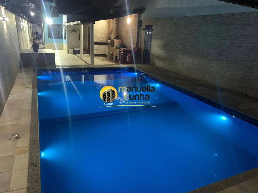Foto 1 de Casa com 2 quartos à venda, 240m2 em Jardim Atlântico Central (Itaipuaçu), Marica - RJ