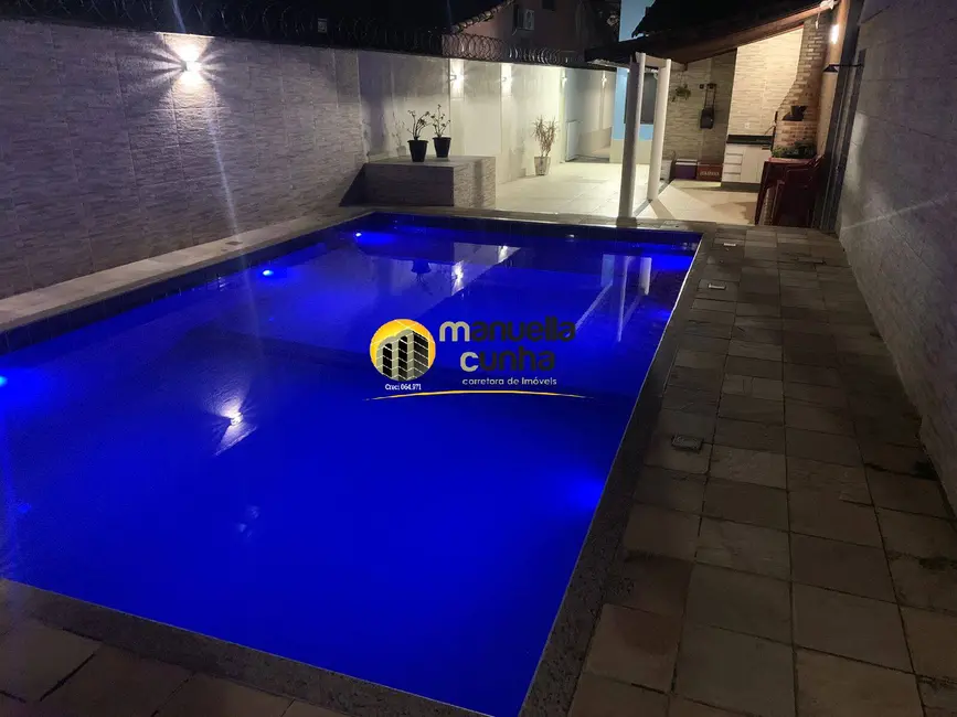 Foto 2 de Casa com 2 quartos à venda, 240m2 em Jardim Atlântico Central (Itaipuaçu), Marica - RJ