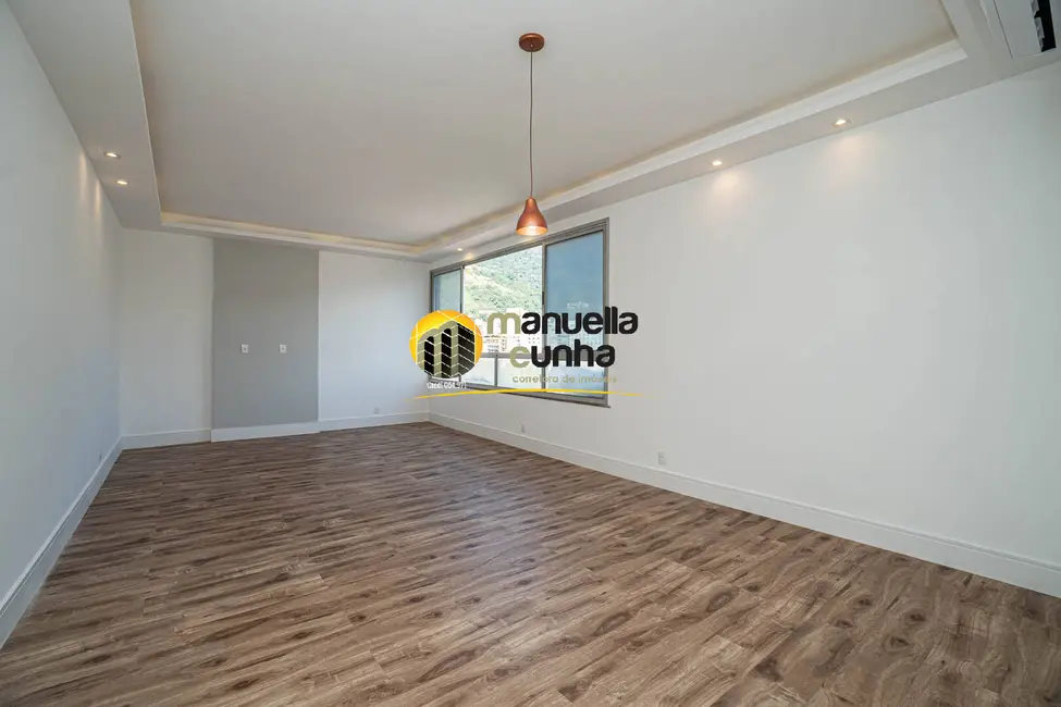 Apartamento com 4 quartos à venda em Tijuca, Rio De Janeiro - RJ - imagem 3 Foto 3 de Apartamento com 4 quartos à venda em Tijuca, Rio De Janeiro - RJ