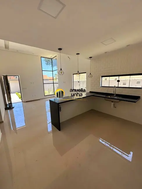 Foto 5 de Casa com 3 quartos à venda, 480m2 em Jardim Atlântico Leste (Itaipuaçu), Marica - RJ