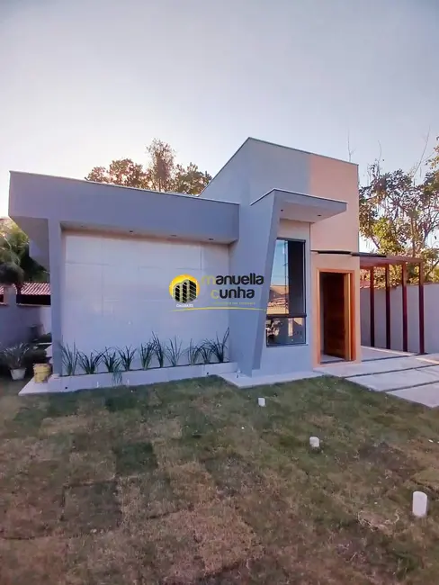 Casa com 3 quartos à venda, 360m2 em Marica - RJ - imagem 1 Foto 1 de Casa com 3 quartos à venda, 360m2 em Marica - RJ
