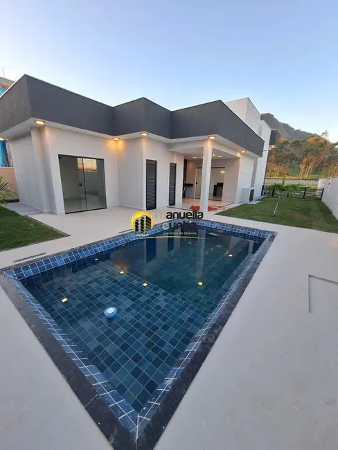 Foto 3 de Casa com 3 quartos à venda, 378m2 em Cajueiros (Itaipuaçu), Marica - RJ