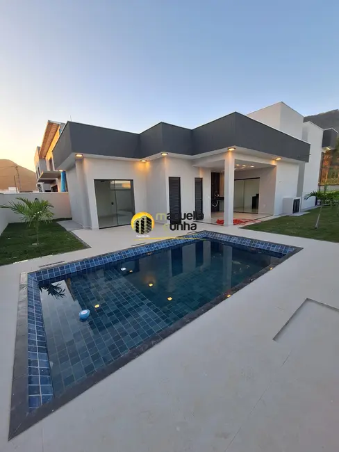 Foto 1 de Casa com 3 quartos à venda, 378m2 em Cajueiros (Itaipuaçu), Marica - RJ