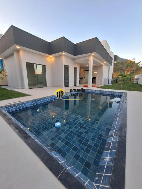 Foto 4 de Casa com 3 quartos à venda, 378m2 em Cajueiros (Itaipuaçu), Marica - RJ