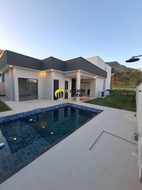 Foto 2 de Casa com 3 quartos à venda, 378m2 em Cajueiros (Itaipuaçu), Marica - RJ