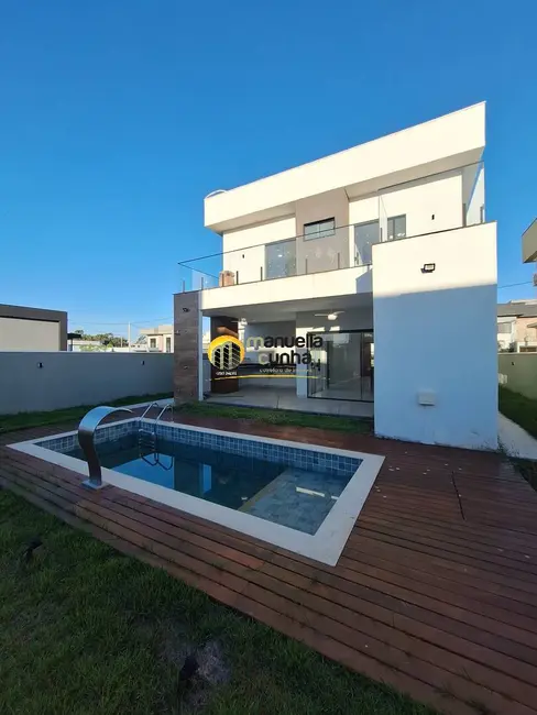 Foto 2 de Casa com 4 quartos à venda em Cajueiros (Itaipuaçu), Marica - RJ