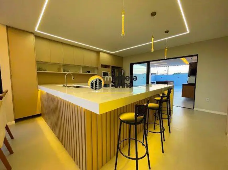 Casa com 3 quartos à venda, 380m2 em Itapeba, Marica - RJ - imagem 7 Foto 7 de Casa com 3 quartos à venda, 380m2 em Itapeba, Marica - RJ