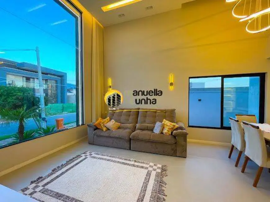 Casa com 3 quartos à venda, 380m2 em Itapeba, Marica - RJ - imagem 4 Foto 4 de Casa com 3 quartos à venda, 380m2 em Itapeba, Marica - RJ
