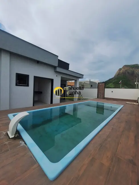 Casa com 3 quartos à venda em Cajueiros (Itaipuaçu), Marica - RJ - imagem 1 Foto 1 de Casa com 3 quartos à venda em Cajueiros (Itaipuaçu), Marica - RJ