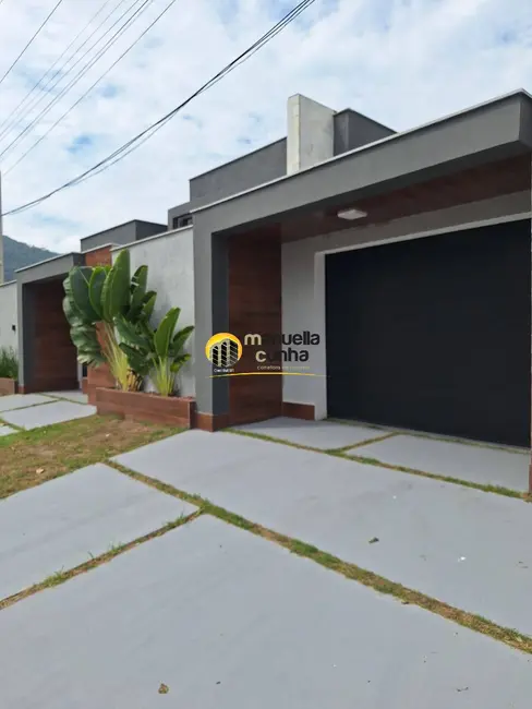 Foto 2 de Casa com 3 quartos à venda, 225m2 em Marica - RJ