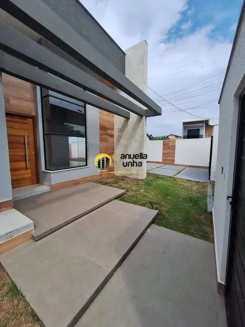 Foto 3 de Casa com 3 quartos à venda, 225m2 em Marica - RJ