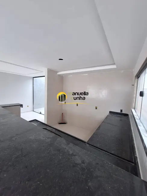 Foto 9 de Casa com 3 quartos à venda, 300m2 em Barroco (Itaipuaçu), Marica - RJ