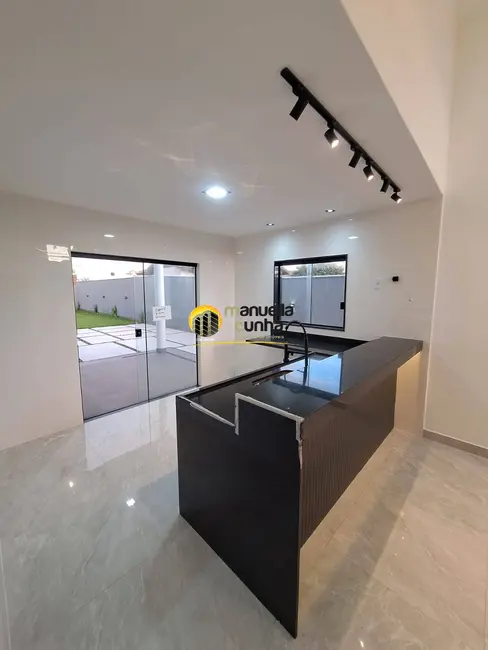 Foto 9 de Casa com 3 quartos à venda, 480m2 em Marica - RJ