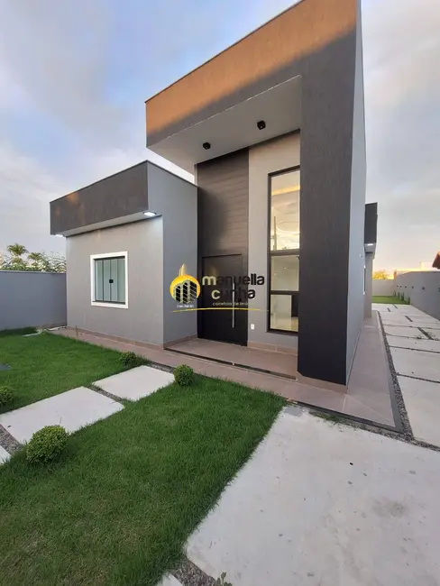 Foto 2 de Casa com 3 quartos à venda, 480m2 em Marica - RJ