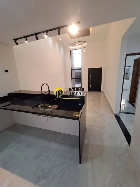 Foto 8 de Casa com 3 quartos à venda, 480m2 em Marica - RJ