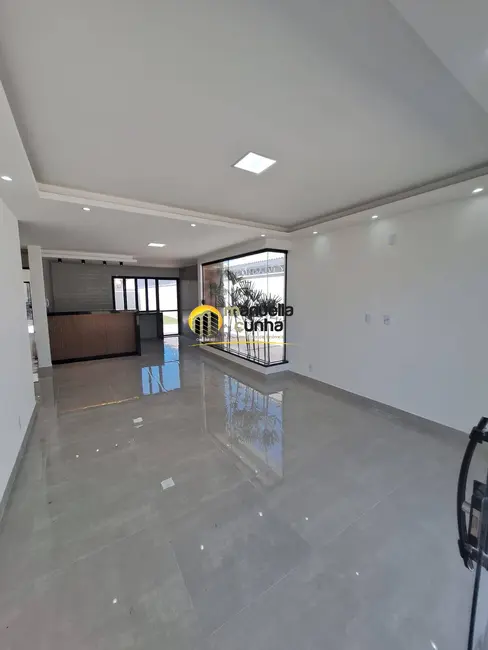 Foto 8 de Casa com 3 quartos à venda, 4802m2 em Jardim Atlântico Central (Itaipuaçu), Marica - RJ
