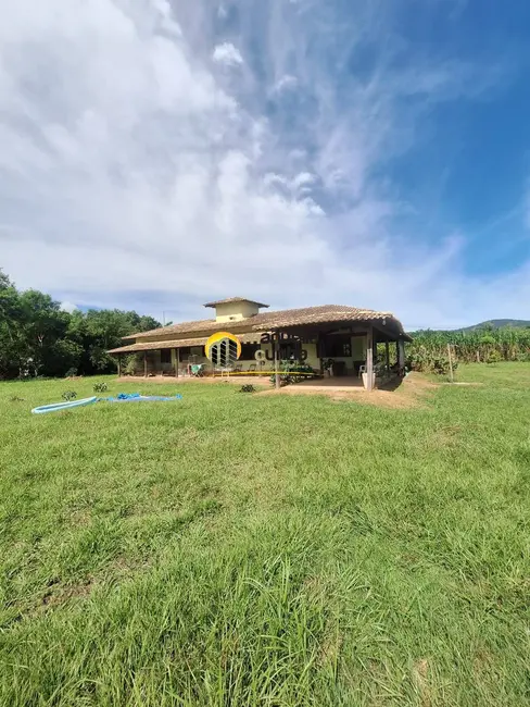 Chácara com 2 quartos à venda, 7265m2 em Caxito, Marica - RJ - imagem 4 Foto 4 de Chácara com 2 quartos à venda, 7265m2 em Caxito, Marica - RJ