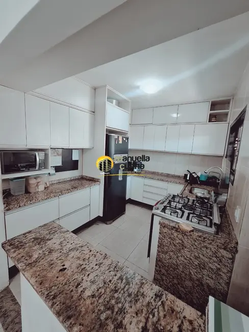 Casa com 2 quartos à venda em Jardim Atlântico Oeste (Itaipuaçu), Marica - RJ - imagem 3 Foto 3 de Casa com 2 quartos à venda em Jardim Atlântico Oeste (Itaipuaçu), Marica - RJ