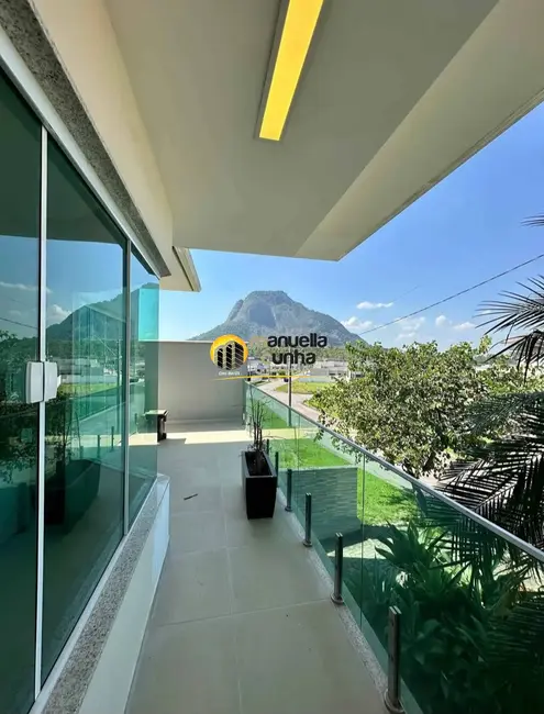 Casa com 4 quartos à venda, 367342m2 em Cajueiros (Itaipuaçu), Marica - RJ - imagem 4 Foto 4 de Casa com 4 quartos à venda, 367342m2 em Cajueiros (Itaipuaçu), Marica - RJ