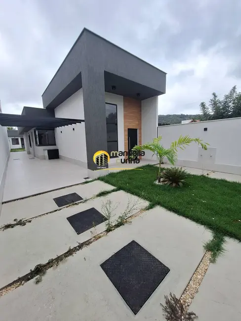 Foto 2 de Casa com 3 quartos à venda, 300m2 em Marica - RJ