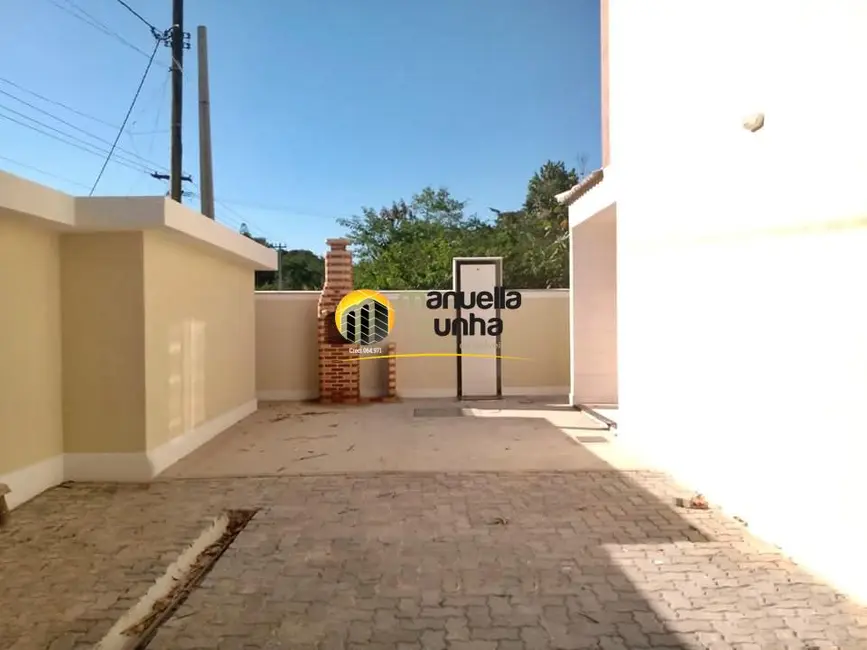 Foto 3 de Casa com 2 quartos à venda em Marica - RJ