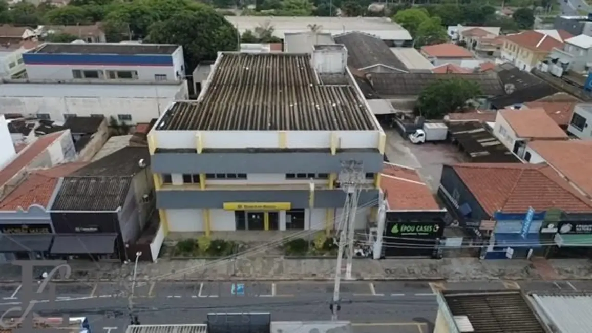 Foto 1 de Loja à venda, 797m2 em Centro, Vinhedo - SP