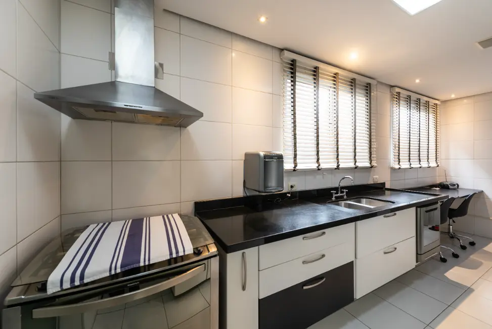 Apartamento com 3 quartos à venda, 162m2 em Itaim Bibi, São Paulo - SP - imagem 2 Foto 2 de Apartamento com 3 quartos à venda, 162m2 em Itaim Bibi, São Paulo - SP