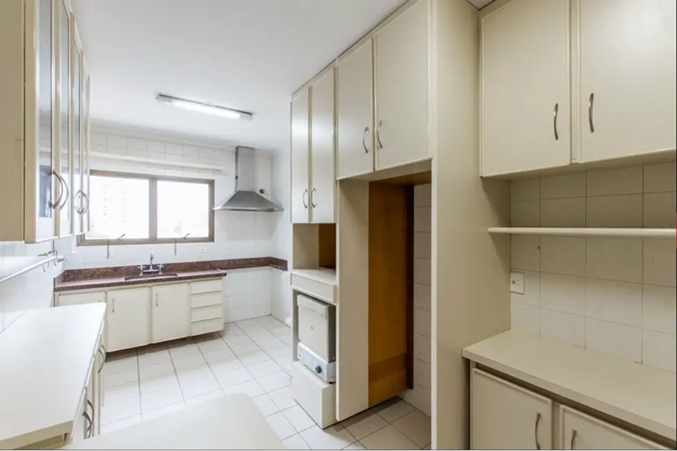 Apartamento com 3 quartos à venda, 186m2 em Campo Belo, São Paulo - SP - imagem 8 Foto 8 de Apartamento com 3 quartos à venda, 186m2 em Campo Belo, São Paulo - SP