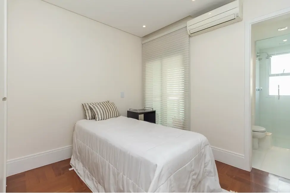 Apartamento com 4 quartos à venda, 2640m2 em Campo Belo, São Paulo - SP - imagem 3 Foto 3 de Apartamento com 4 quartos à venda, 2640m2 em Campo Belo, São Paulo - SP