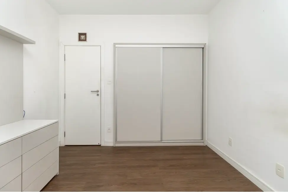 Apartamento com 3 quartos à venda, 105m2 em Pinheiros, São Paulo - SP - imagem 9 Foto 9 de Apartamento com 3 quartos à venda, 105m2 em Pinheiros, São Paulo - SP