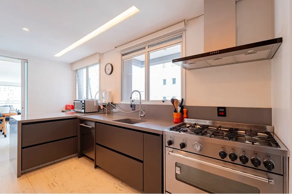 Foto 2 de Apartamento com 3 quartos à venda, 220m2 em Campo Belo, São Paulo - SP